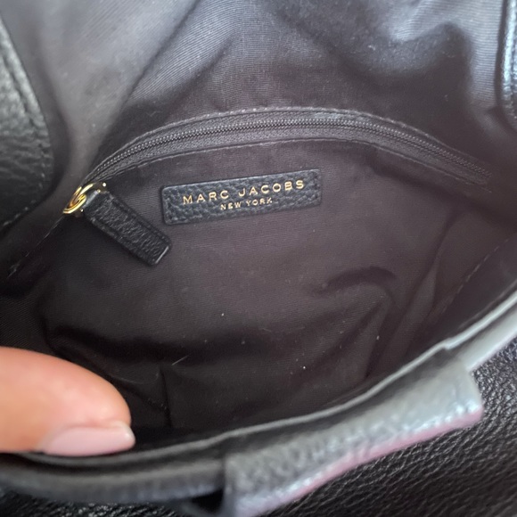 SOLD!!!Marc Jacobs black leather purse. - Picture 3 of 3